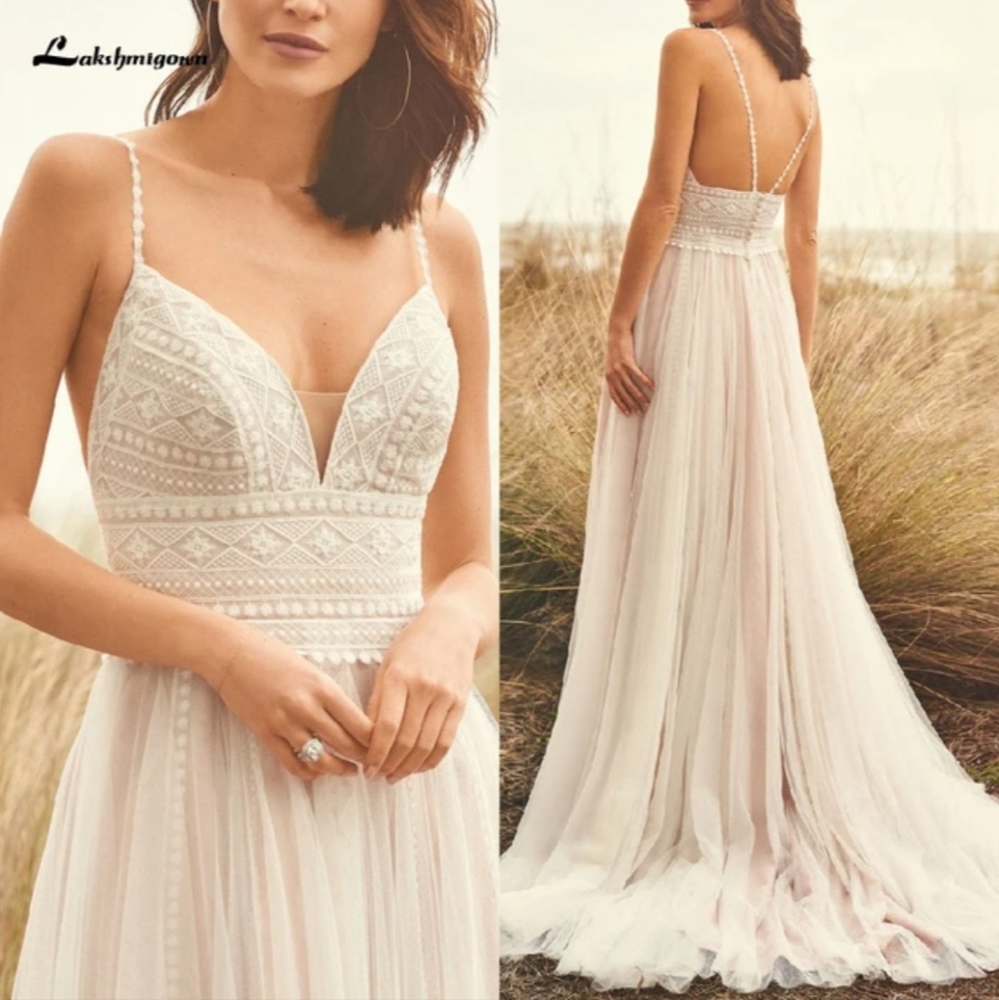 Spaghett Straps Boho Wedding Dress Lace V-NECK White wedding gown dress, Bridal